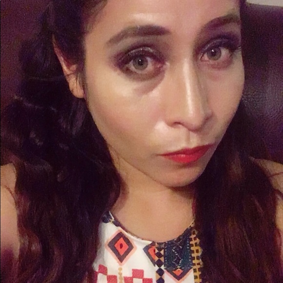 Meet your Posher, Isabel - Picture 1 of 1